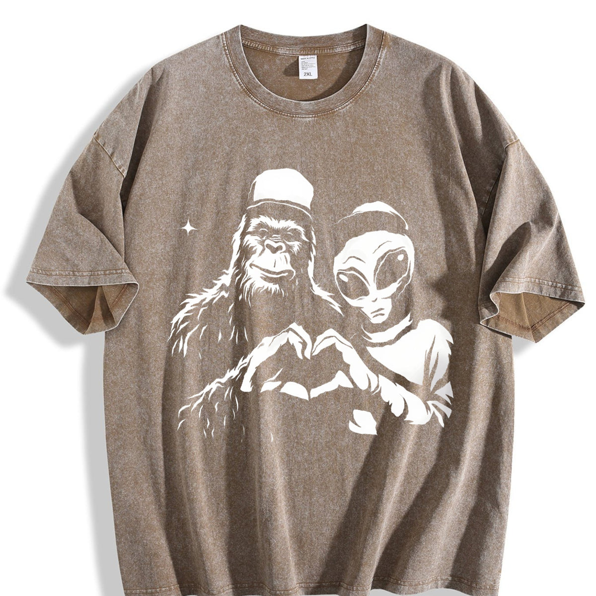 Bigfoot And Alien Heart Hands Funny Vintage Washed T-Shirt product image 3